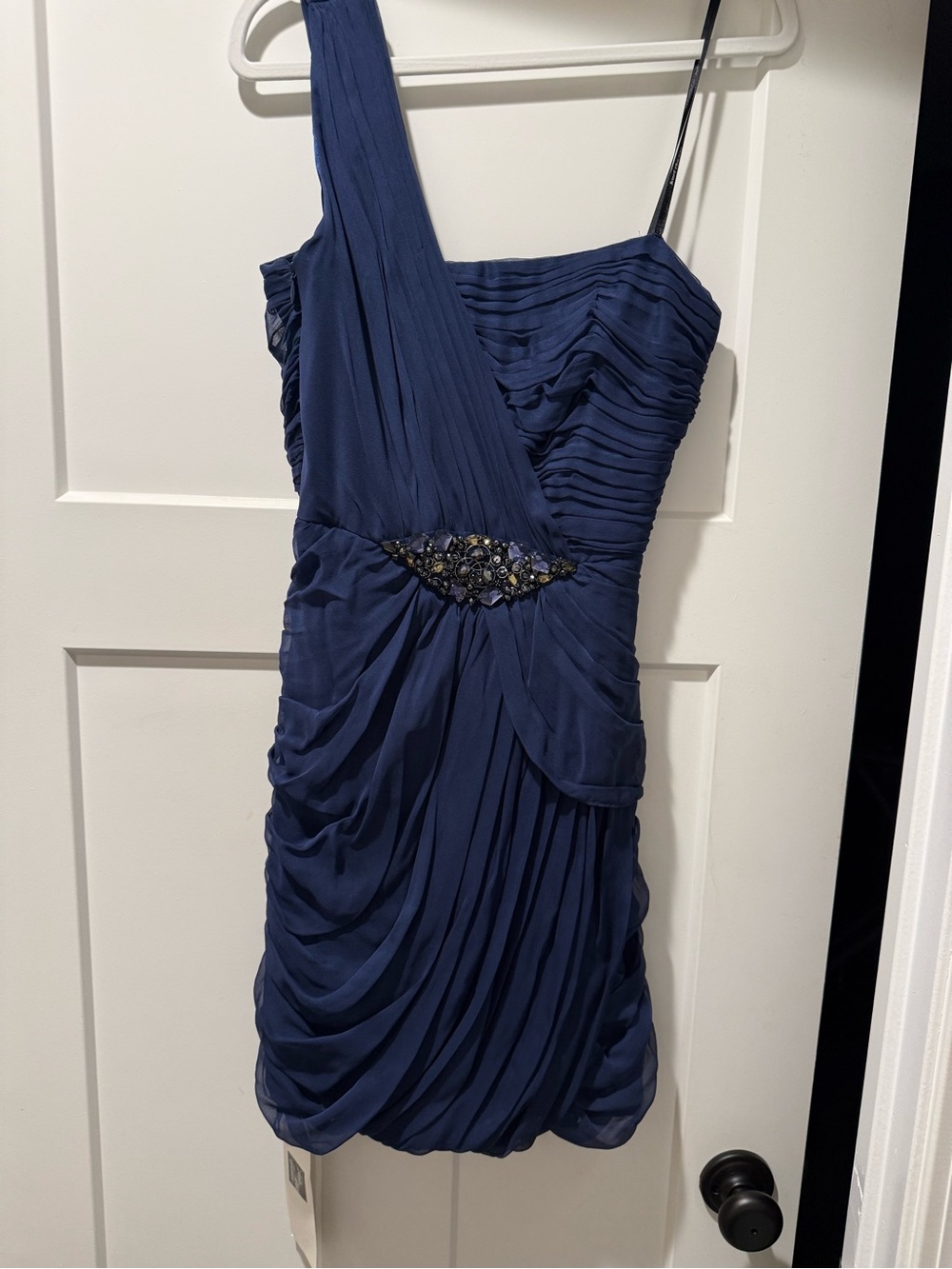 Elegant One-Shoulder Navy Ruched Cocktail Dress with Beaded Waist